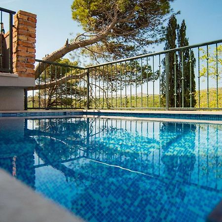 Holiday Home Moliva Donje Sitno Екстер'єр фото