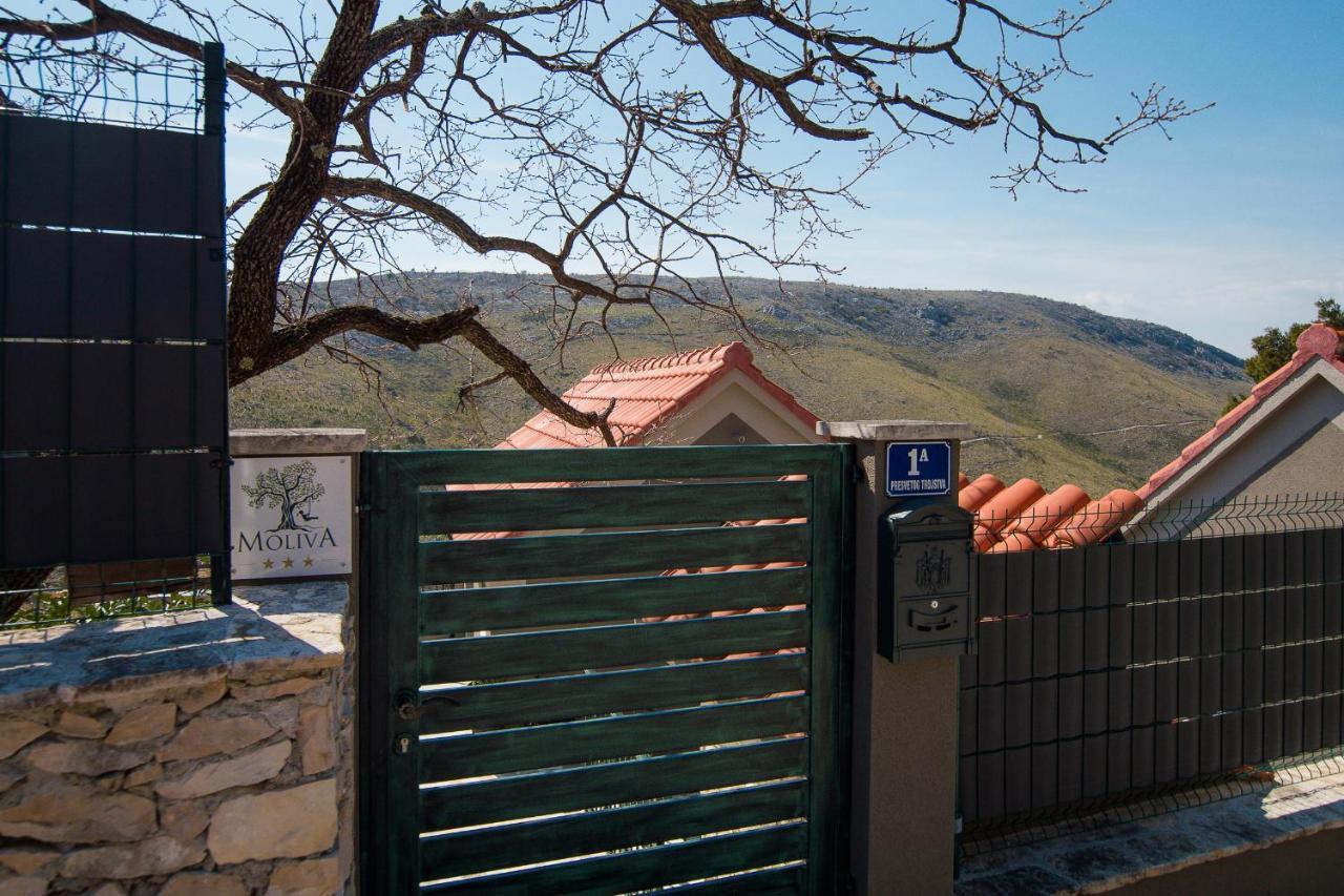 Holiday Home Moliva Donje Sitno Екстер'єр фото