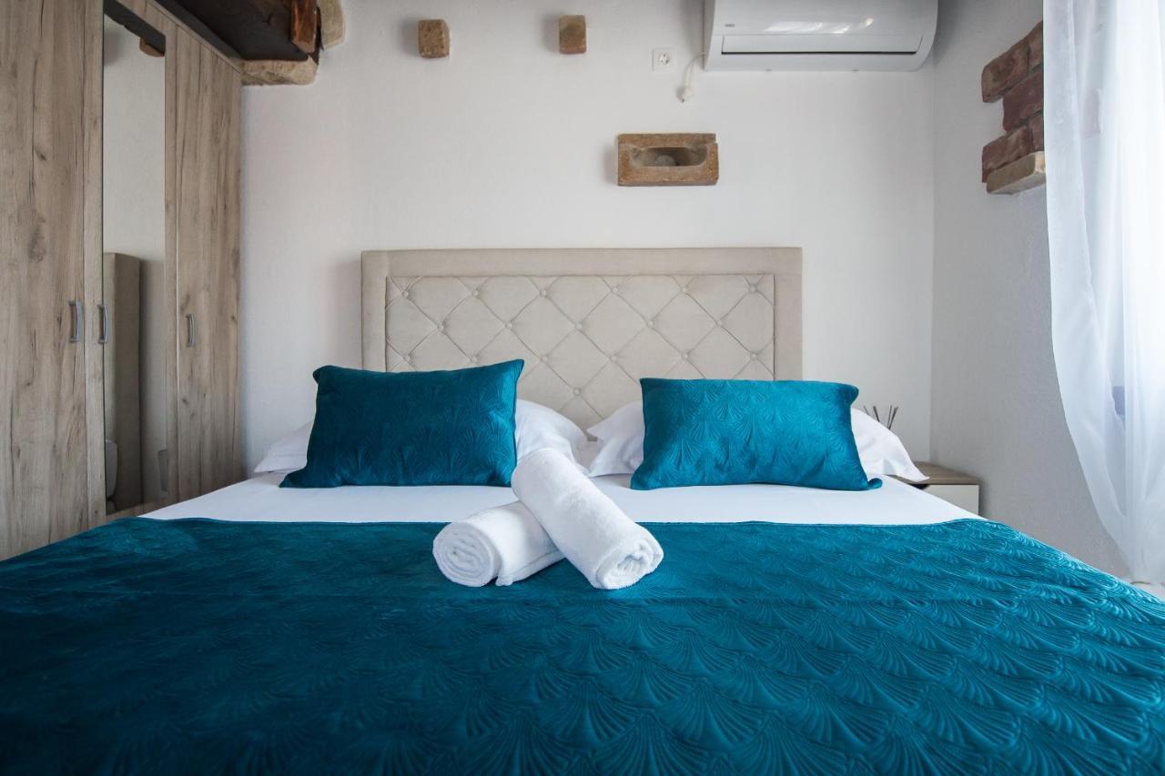 Holiday Home Moliva Donje Sitno Екстер'єр фото
