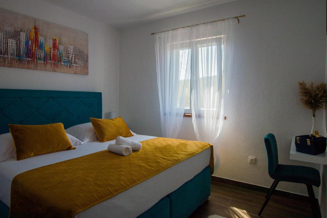 Holiday Home Moliva Donje Sitno Екстер'єр фото