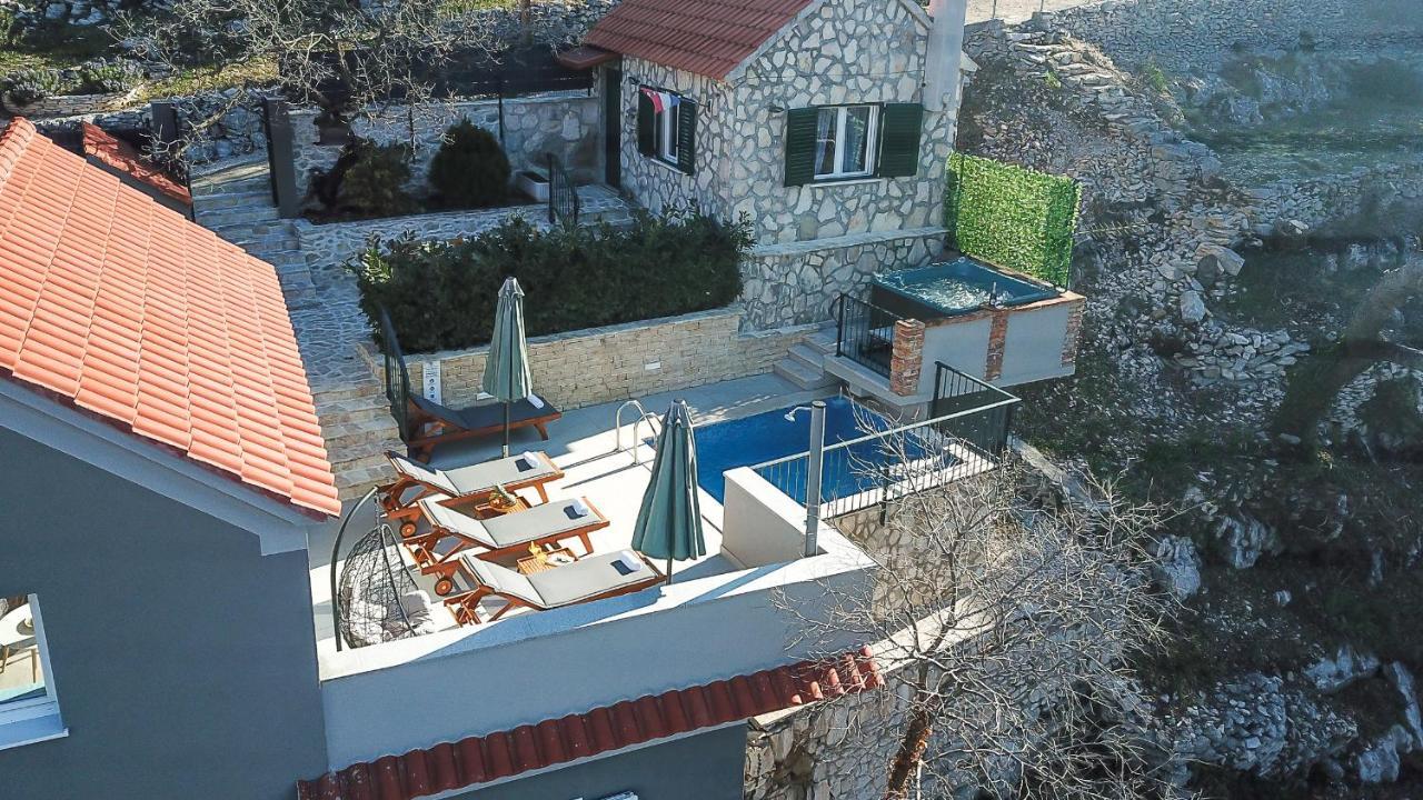Holiday Home Moliva Donje Sitno Екстер'єр фото