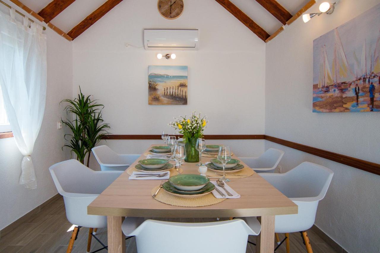 Holiday Home Moliva Donje Sitno Екстер'єр фото