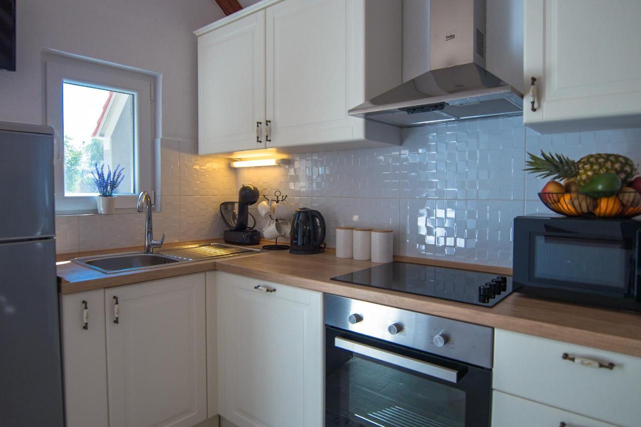 Holiday Home Moliva Donje Sitno Екстер'єр фото