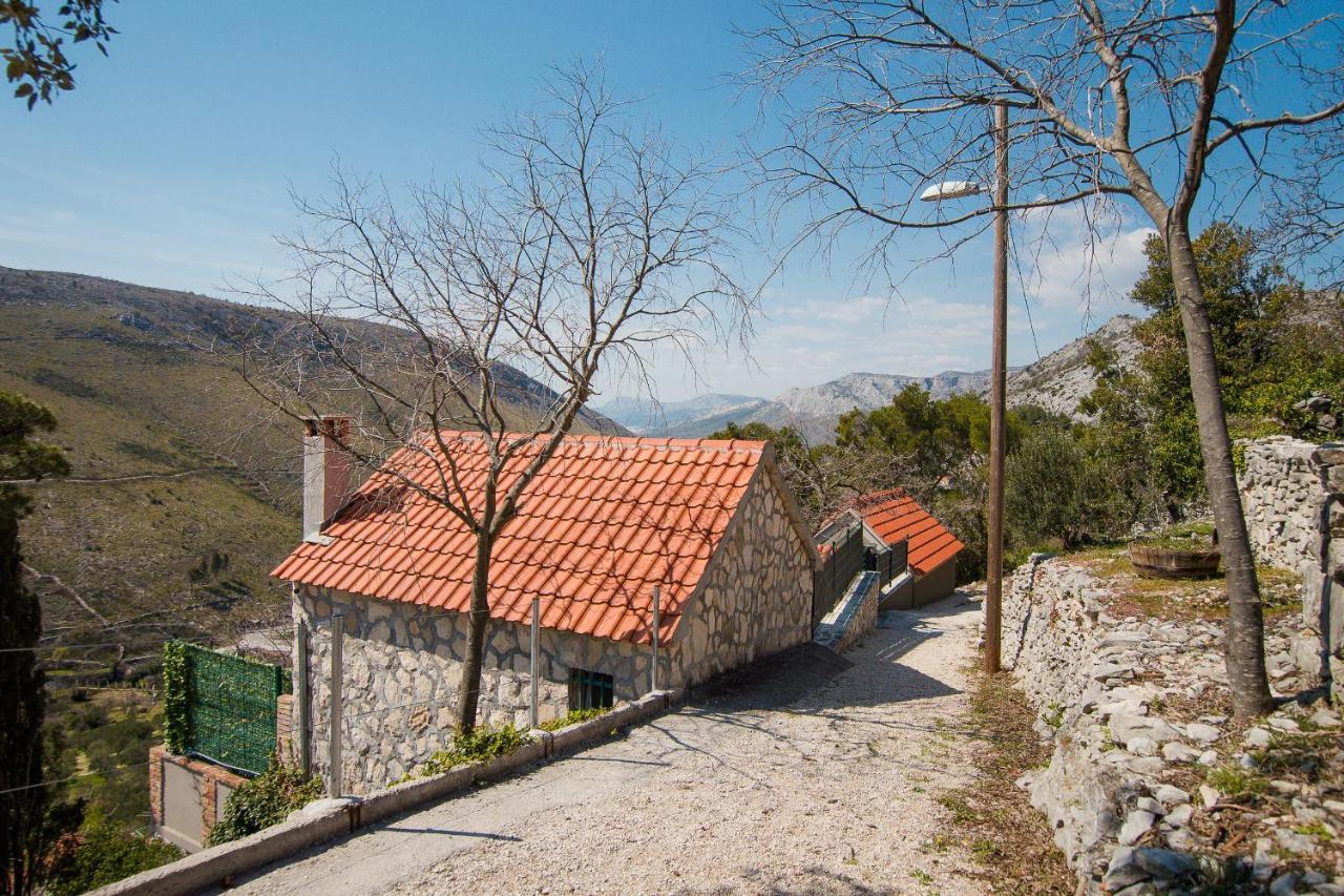 Holiday Home Moliva Donje Sitno Екстер'єр фото