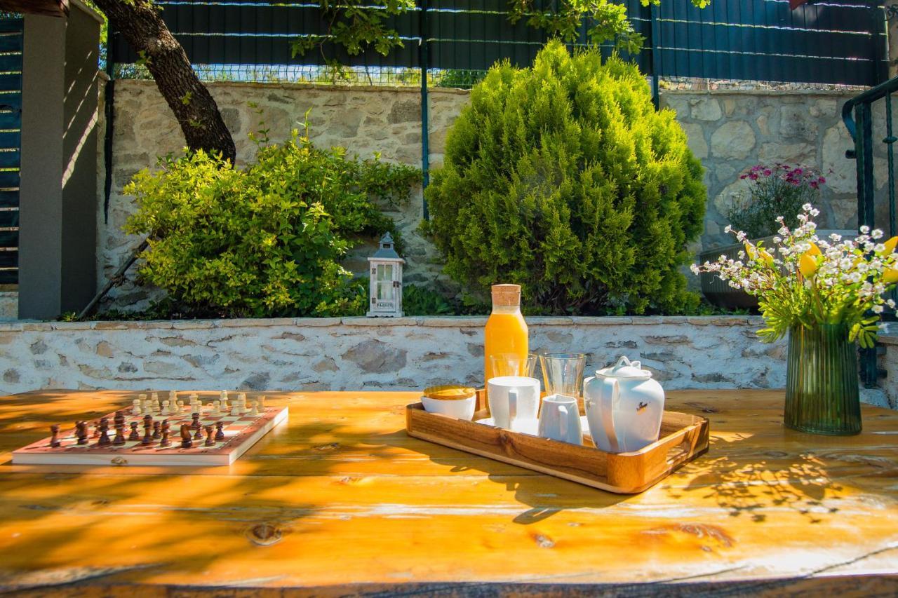 Holiday Home Moliva Donje Sitno Екстер'єр фото