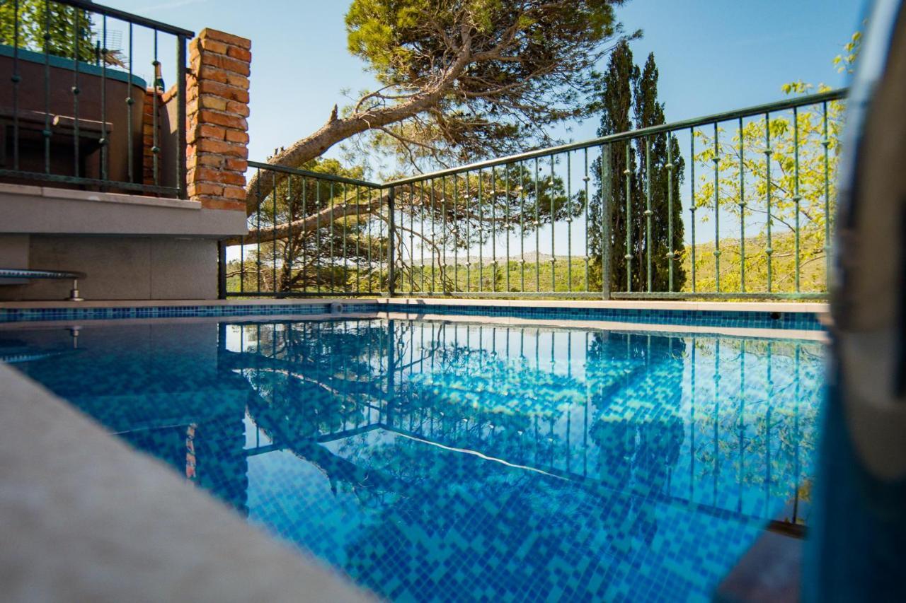 Holiday Home Moliva Donje Sitno Екстер'єр фото